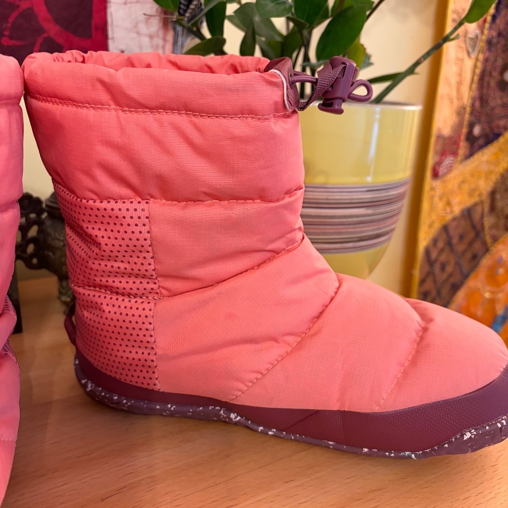 The North Face 550 Nuptse Apres Insulated Goose Down Bootie Womens Boots Sz 7 - Picture 5 of 15
